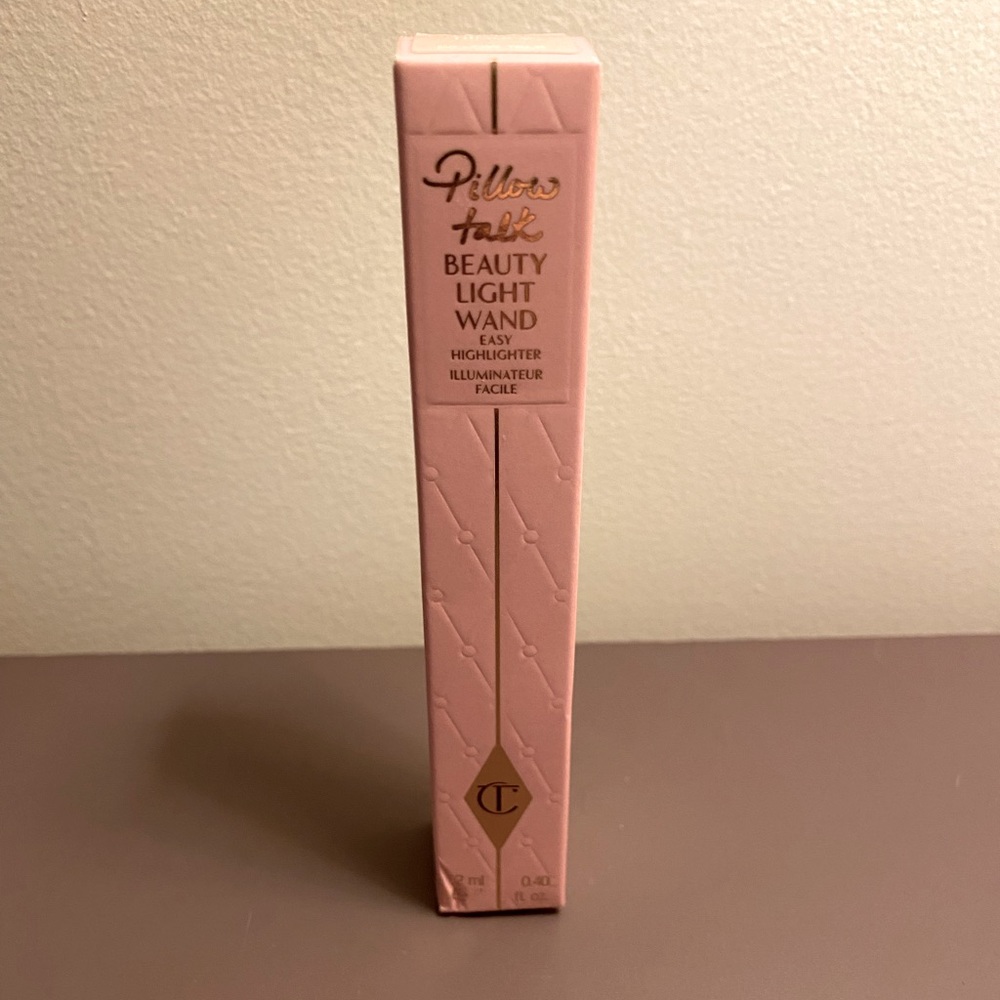 Charlotte Tilbury Beauty Highlighter Wand